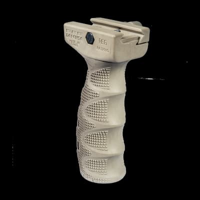AR15 Rubberised Ergonomic Foregrip Tan